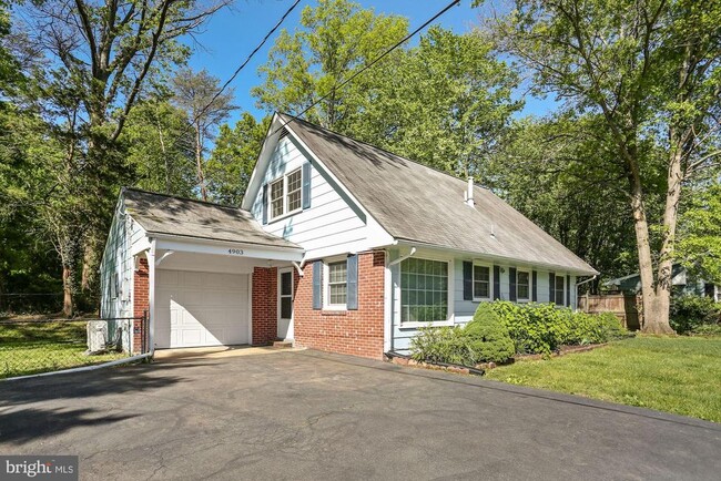 Building Photo - 4903 Shirley St