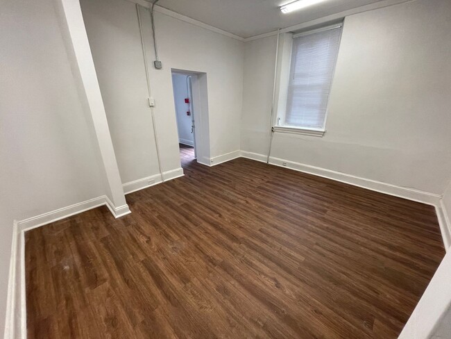 Building Photo - OFFICE SPACE AVAILABLE