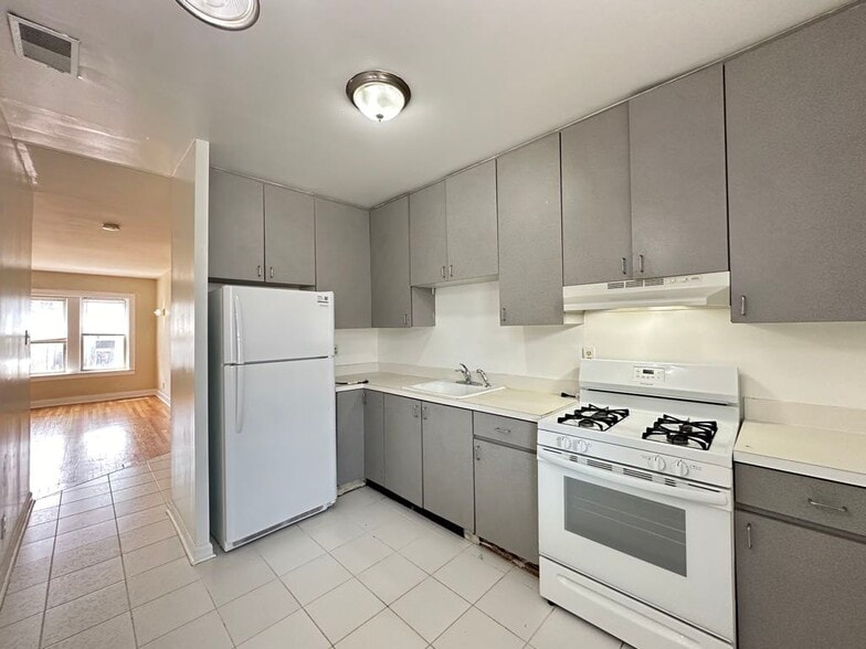 Building Photo - 4407 N Keystone Ave