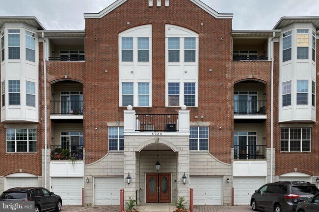 Primary Photo - 5920 Great Star Dr