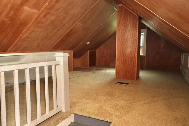 Building Photo - 2321 Fontaine Ave Ext