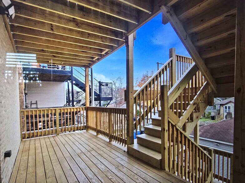 Building Photo - 4524 N Central Park Ave