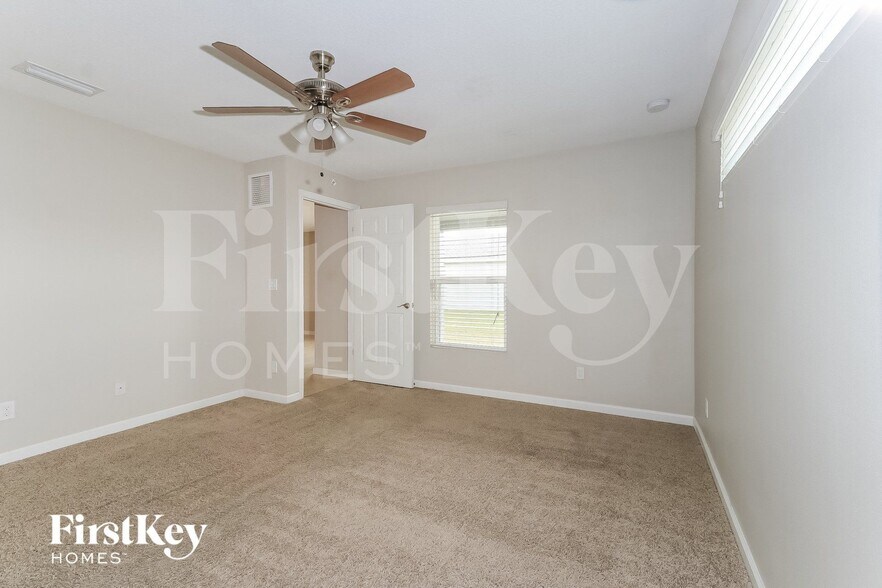 Building Photo - 3542 SW Viceroy St