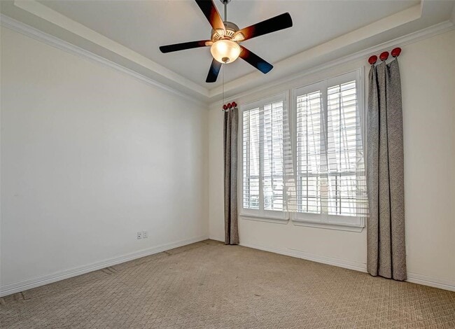 Building Photo - 28214 Evergreen Cove Ln