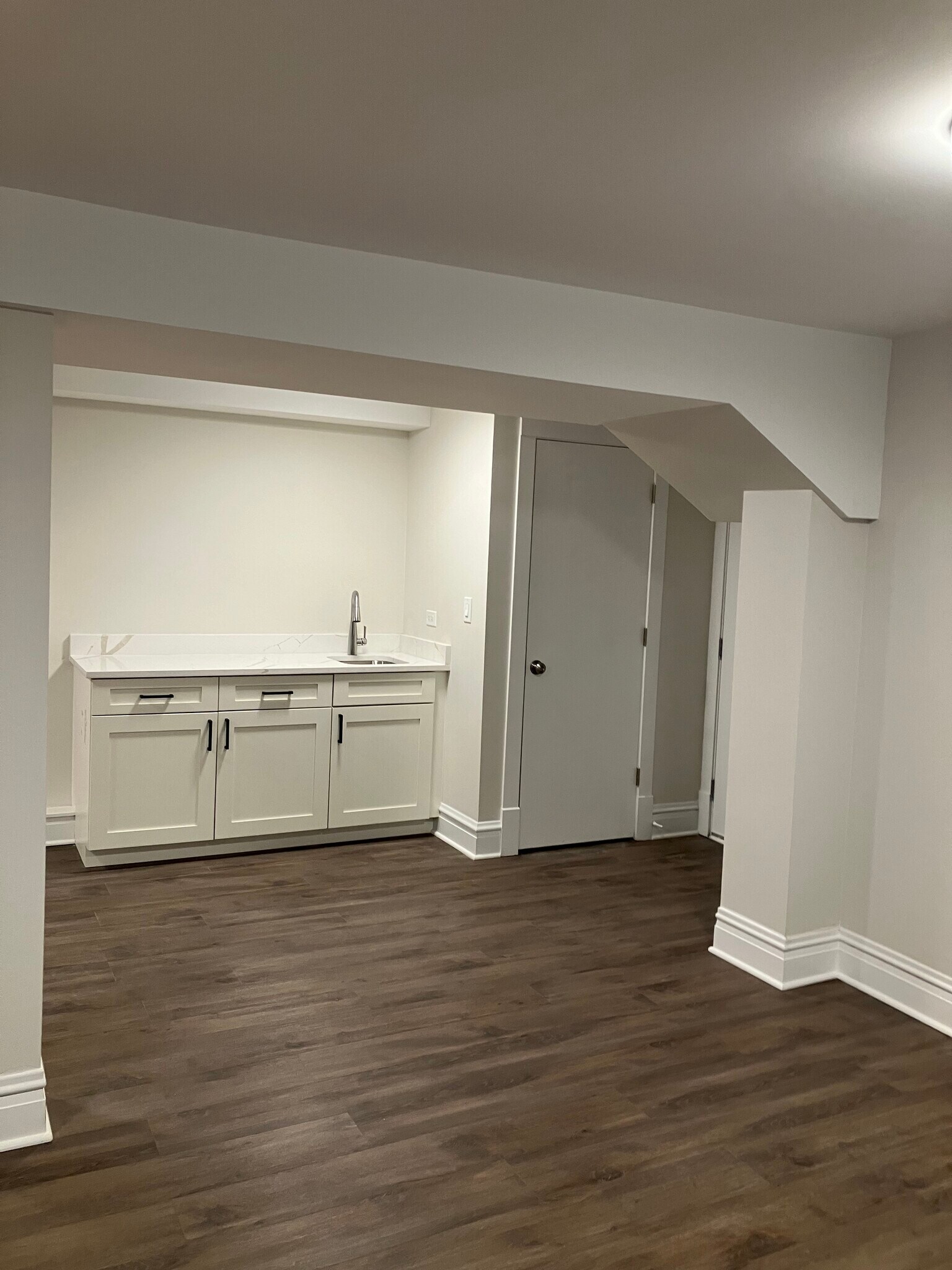 Building Photo - 3712 N Troy St