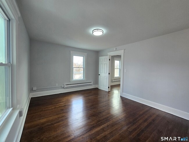 Building Photo - 38 Beverly Ave