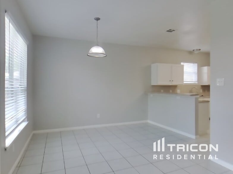 Building Photo - 5615 Bear Paw Cir