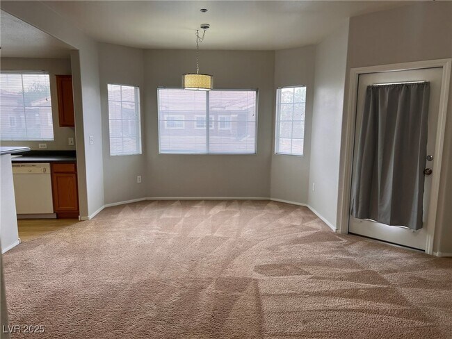 Building Photo - 833 Aspen Peak Loop