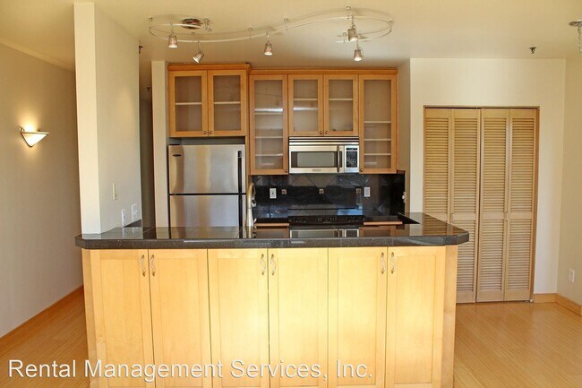 Building Photo - 1 br, 1 bath House - 212 NW Uptown Terrace...