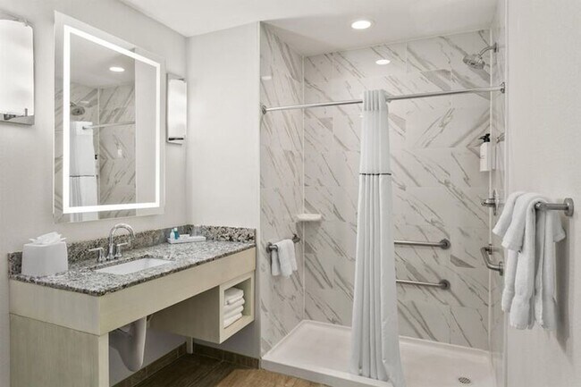 Building Photo - Sonesta