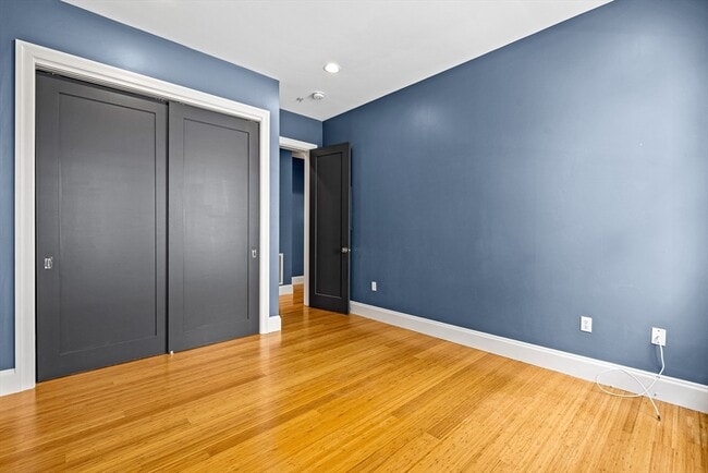 Building Photo - 368 Dorchester St