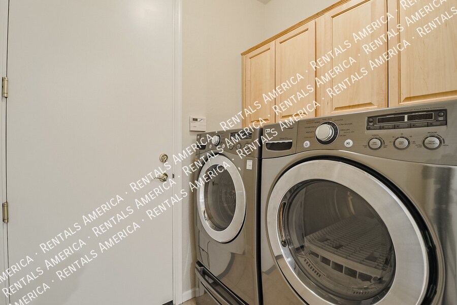 Building Photo - 20802 N Grayhawk Dr