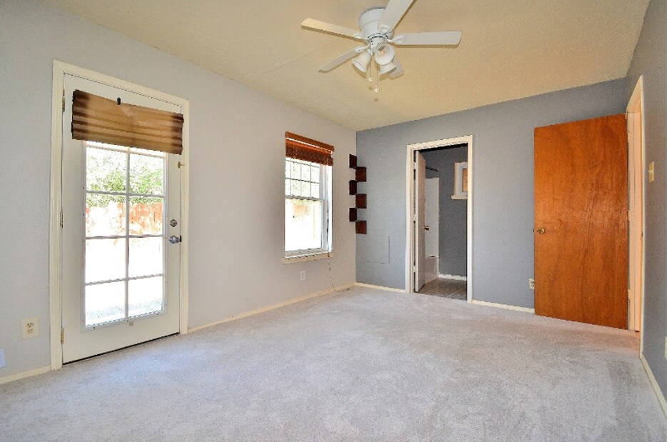 Building Photo - 1032 Camino Vista Aurora