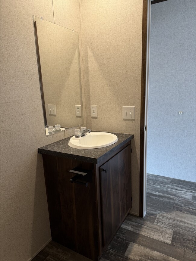 Building Photo - 408 Parker St