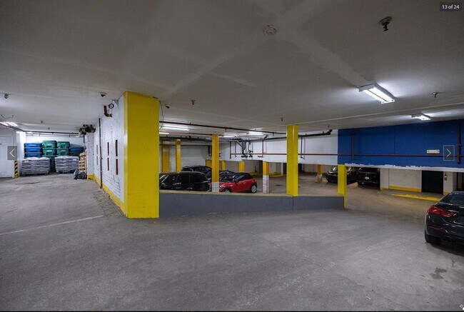 Building Photo - 1661-1663 Washington St. Unit 203