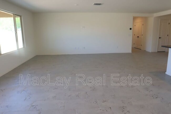 Building Photo - 2783 N Mulberry Pl