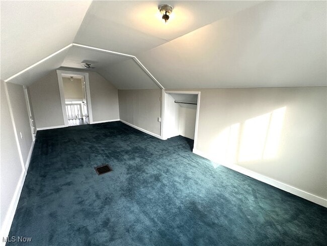 Building Photo - 4270 Valley Rd