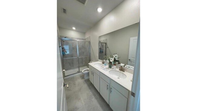 Building Photo - 9330 Tecumseh Dr