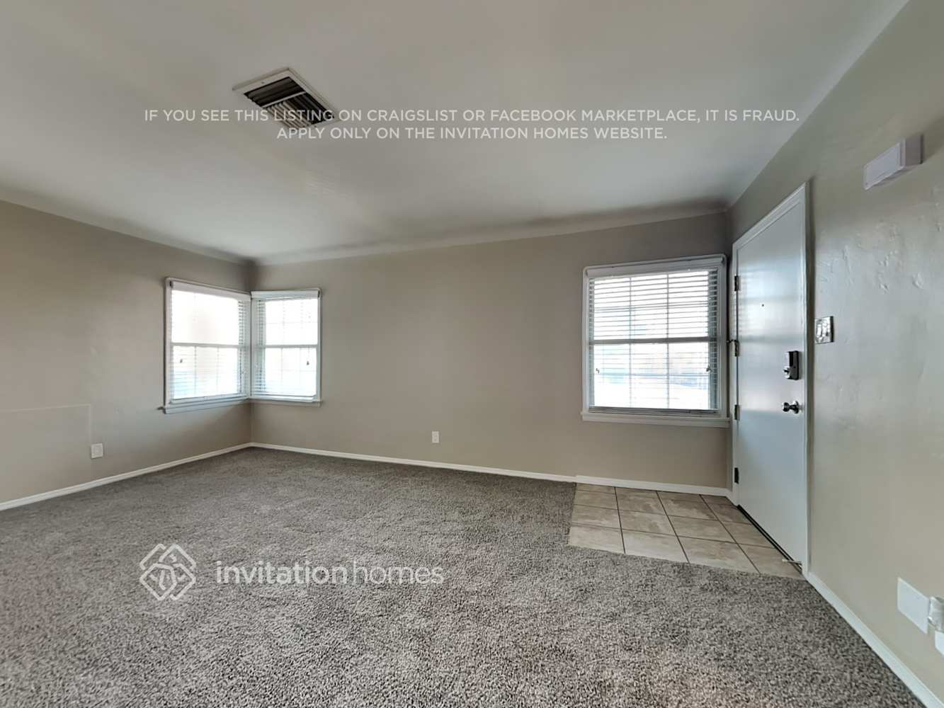 Building Photo - 1500 W 96th St