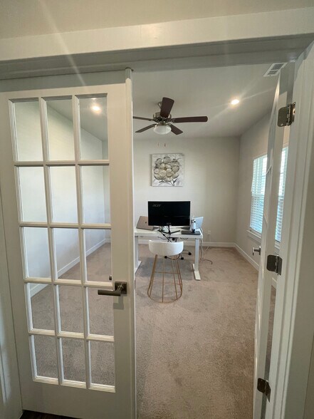 Building Photo - 3066 Boxbury Ln