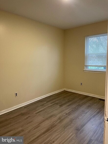 Building Photo - 304 Christopher Pl