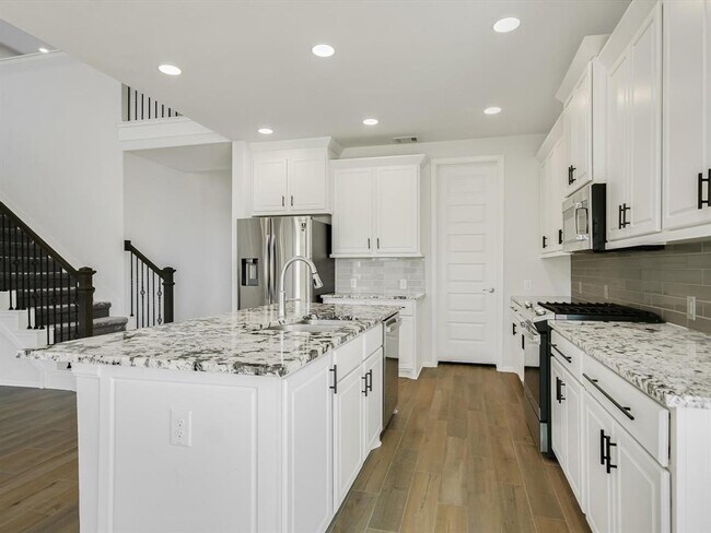 Building Photo - 396 Cold Riv Run