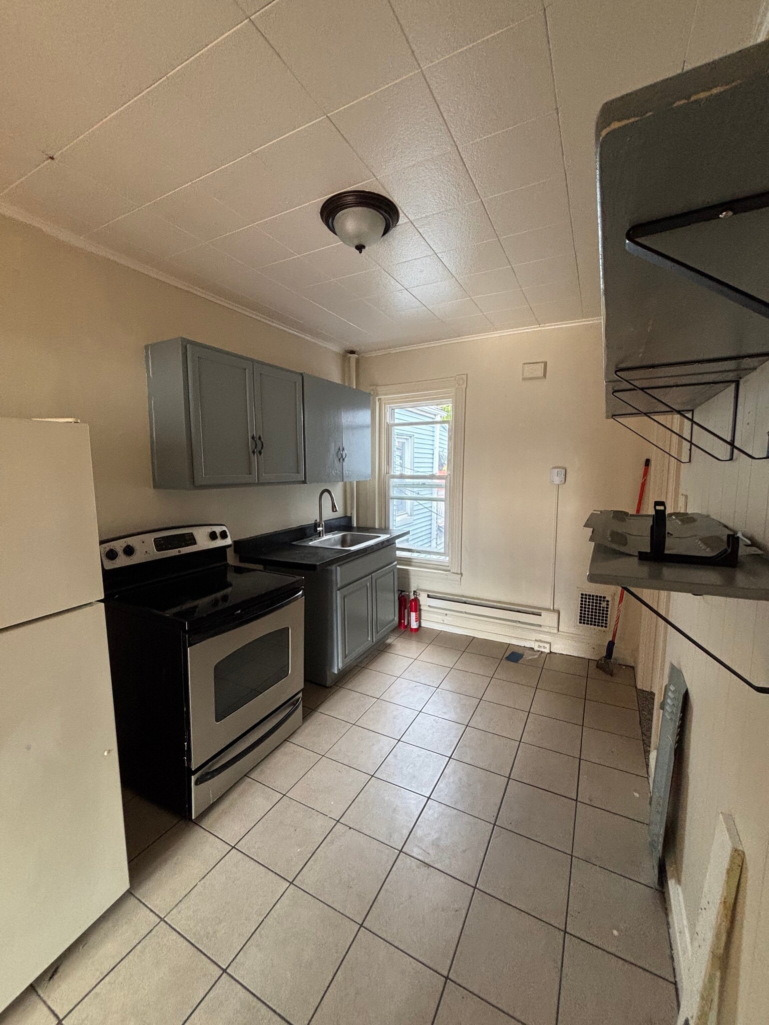Kitchen - 919 N 12th St