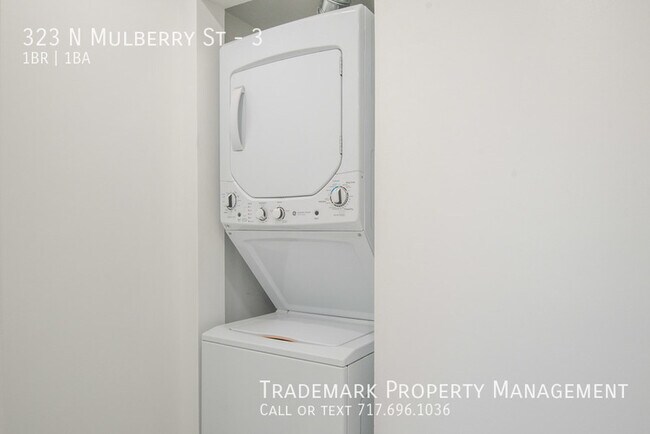 Building Photo - 323 N Mulberry St