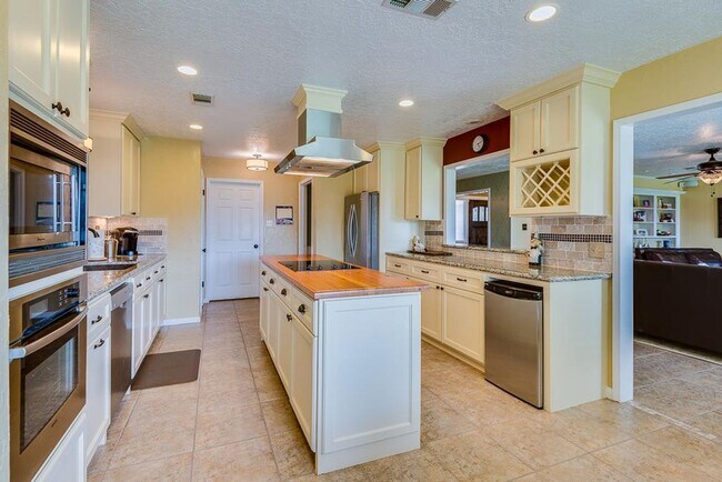 Building Photo - Zoned to CLHS! Updated One Story 4BR Home!