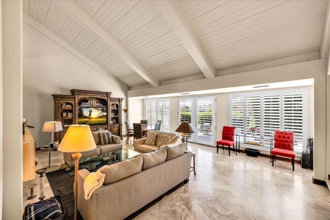 Building Photo - 34820 Mission Hills Dr