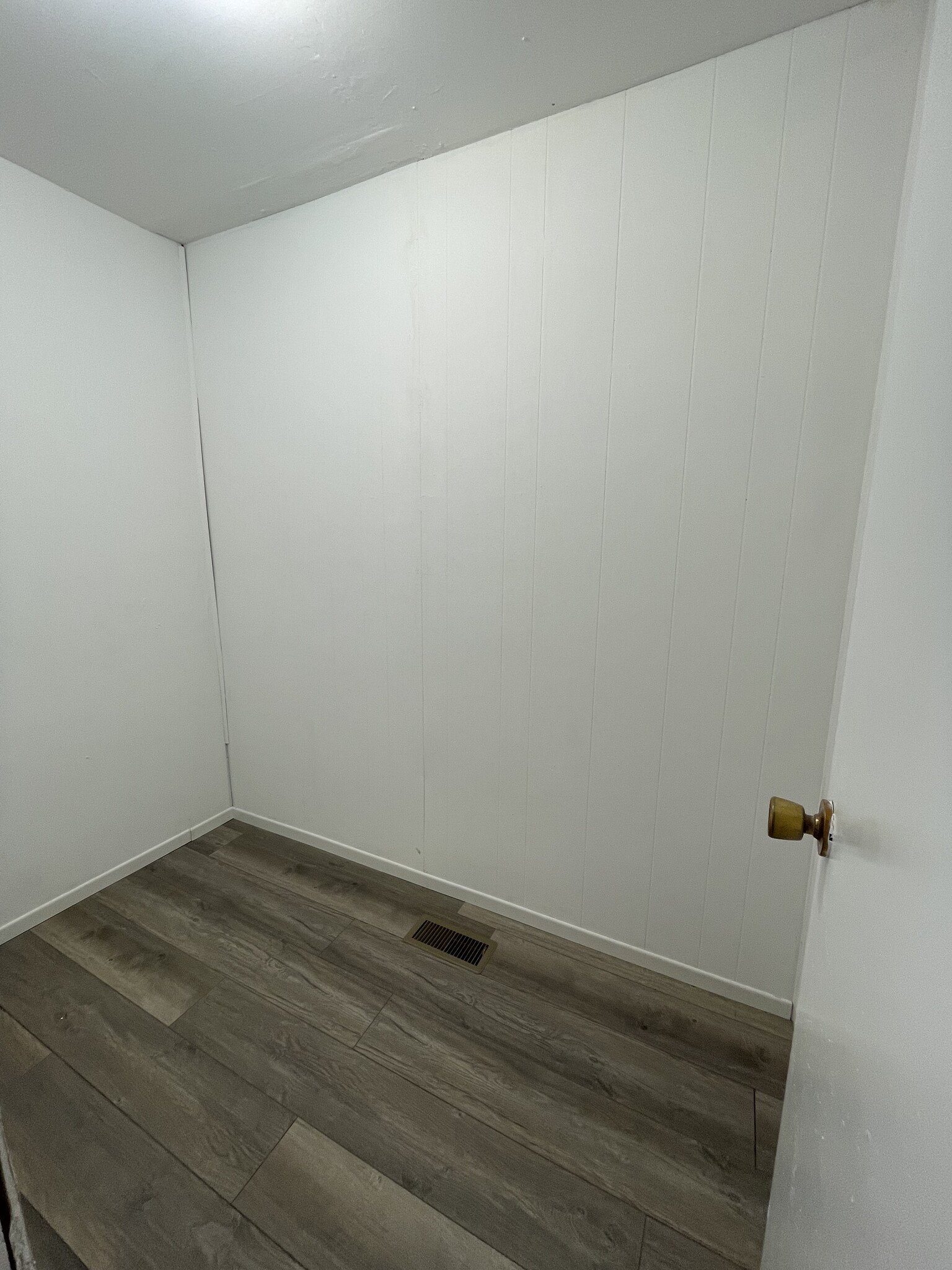 Closet - 1157 Monroe Ave