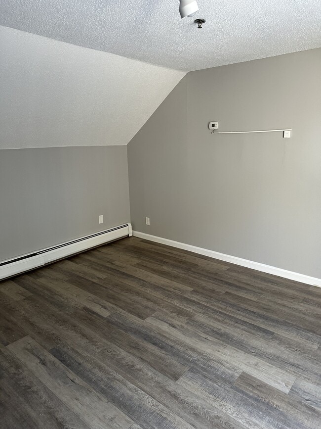 Building Photo - 31 Riviera Rd