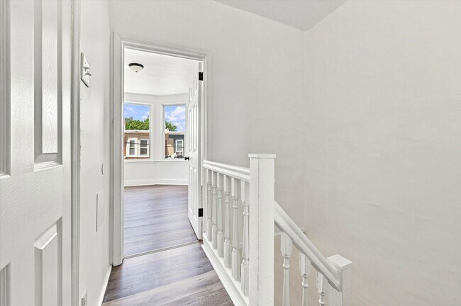 Building Photo - 5506 Linmore Ave