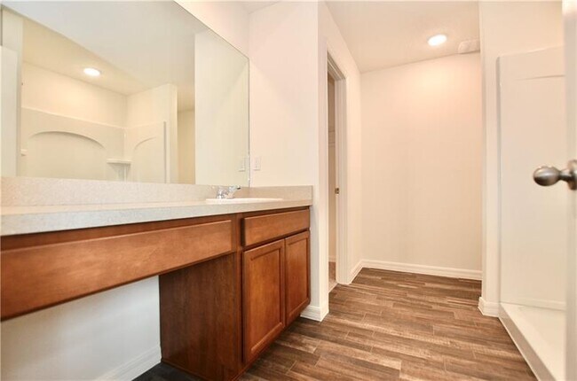 Building Photo - 1426 SW Merchant Ln