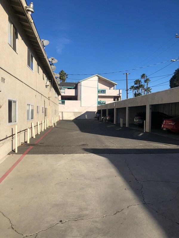 Building Photo - 530 N Anna Dr