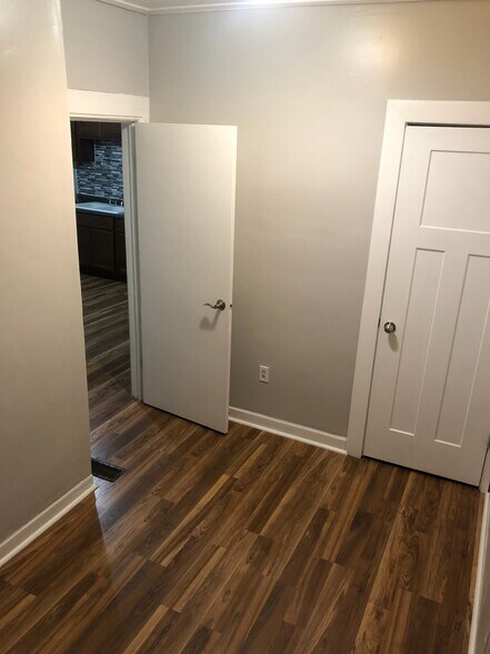 Building Photo - 9647 S Ave N