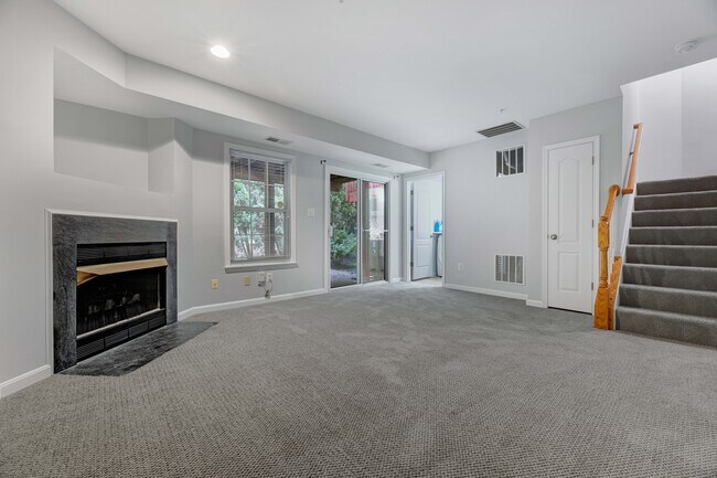Building Photo - 2032 Ashleigh Woods Ct