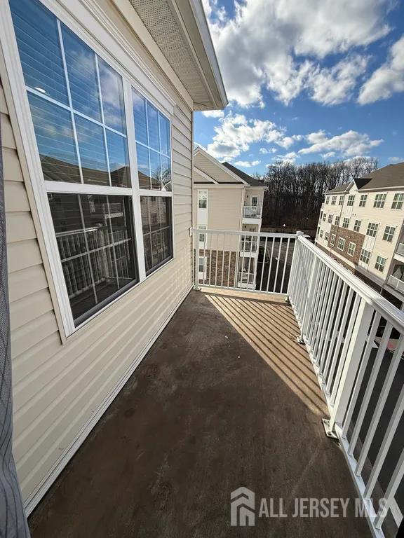 Building Photo - 243 Lohan Dr