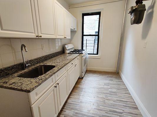 Primary Photo - 2 bedroom in BRONX NY 10467