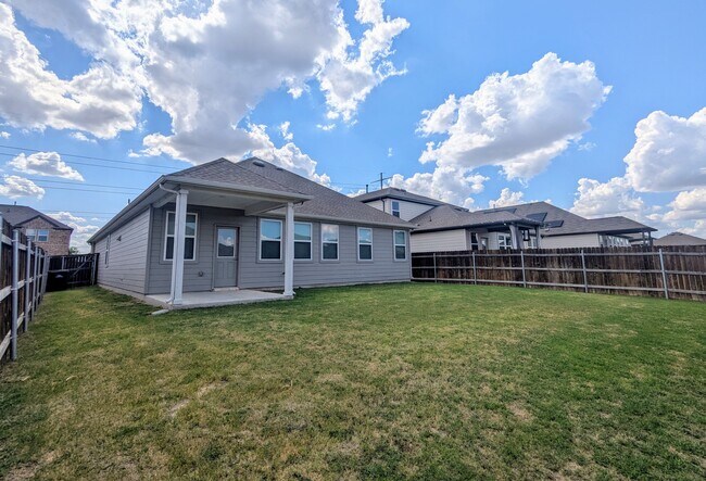 Building Photo - 215 Thurman Holt Rd