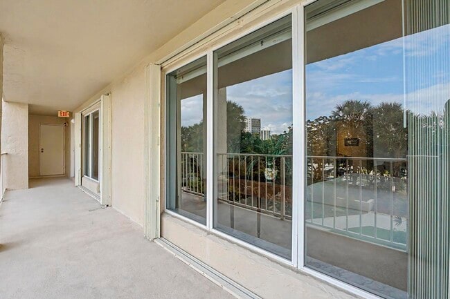 Building Photo - 4301 N Ocean Blvd