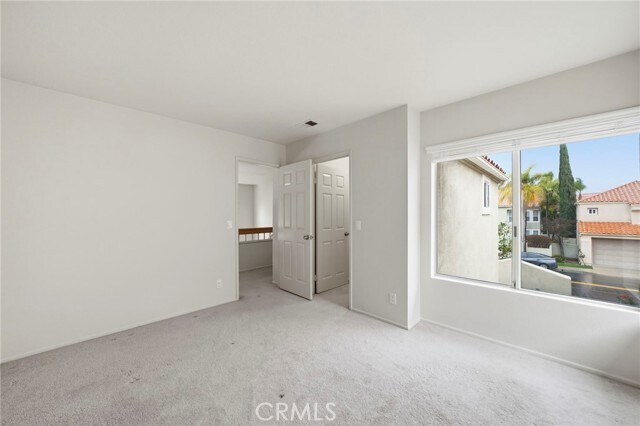 Building Photo - 5 Belcanto