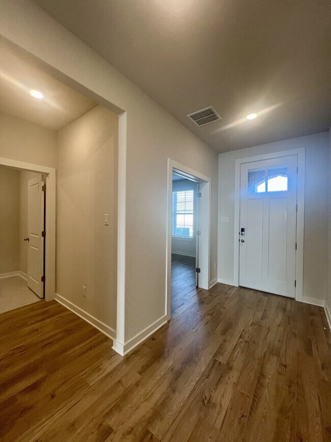 Building Photo - 14426 Daphne Bnd