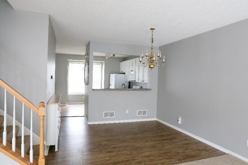 Building Photo - 8017 Stratford Cir S