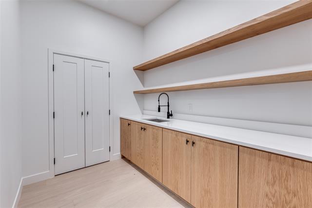 Building Photo - 3821 Beechwood Ln