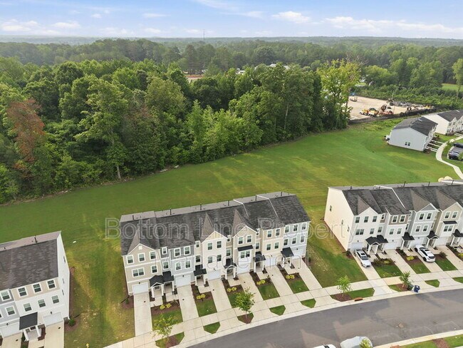 Building Photo - 2617 Chert Ln