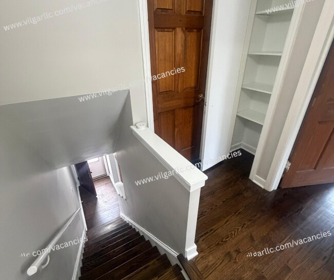 Building Photo - 8137-8137 Hohman Ave