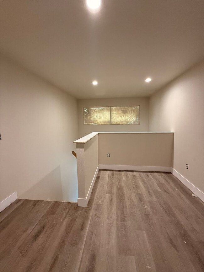 Building Photo - 3050/3054 Bennington Place