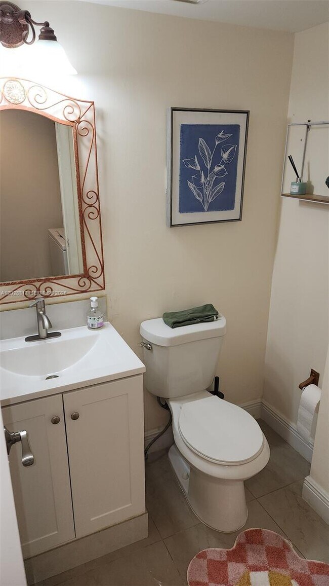 Building Photo - 4540 SW 68th Ct Cir