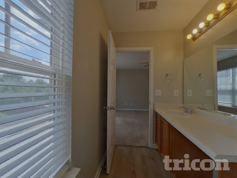 Building Photo - 303 Stonewood Crossing Dr